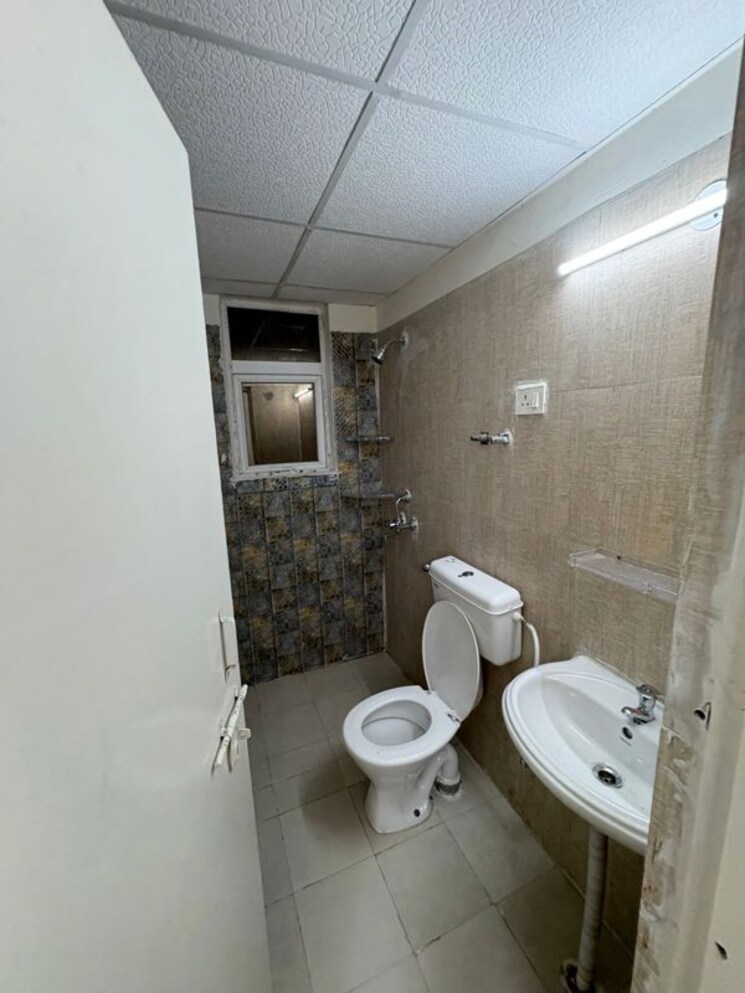 Bathroom, signature-the-millennia-3 2 Bedroom 661 Sq.Ft. Apartment In Sector 37d Gurgaon 9731953