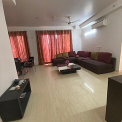 3.5 BHK + Servant Room,Extra Room Apartment For Rent in Conscient Heritage Max II