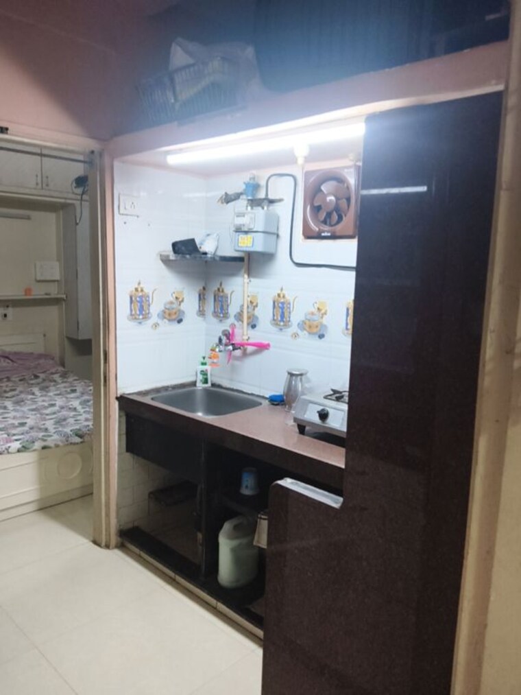 Kitchen, vile parle west 1 Bedroom 470 Sq.Ft. Apartment In Vile Parle West Mumbai 9731982