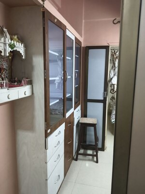 Room in 1 BHK Apartment at Vile Parle West – for Rent