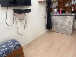 Retail Shop For Rent in Imperial Tower