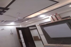 Furnished Amenities in 2 BHK Builder Floor at Gyan Khand I – for Sale
