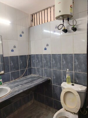 Bathroom in 1 RK Builder Floor at Sector 55 – for Rent