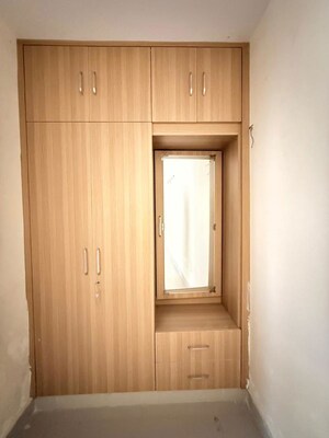 Furnished Amenities in 3.5 BHK Apartment at Rishita Mulberry Heights, Sushant Golf City – for Rent