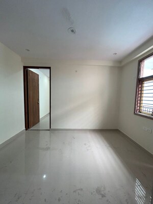 Room in 1 BHK Builder Floor at Chattarpur – for Rent