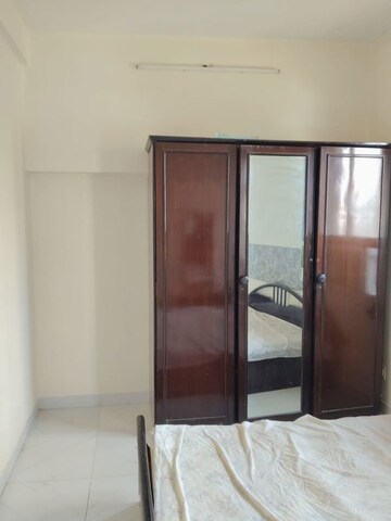 Room in 1 BHK Apartment at Usha Sadan Apartment, Colaba – for Rent