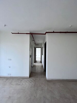 Room in 2 BHK Apartment at Kalpataru Paramount A, Kapur Bawdi – for Sale