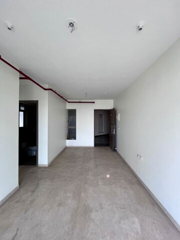 Room in 2 BHK Apartment at Kalpataru Paramount A, Kapur Bawdi – for Sale
