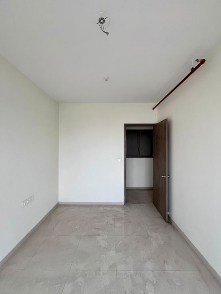 Room, kalpataru-paramount-a 2 Bedroom 900 Sq.Ft. Apartment In Kapur Bawdi Thane 9732053