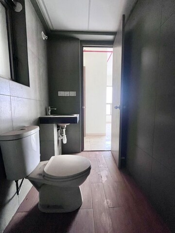 Bathroom in 2 BHK Apartment at Kalpataru Paramount A, Kapur Bawdi – for Sale