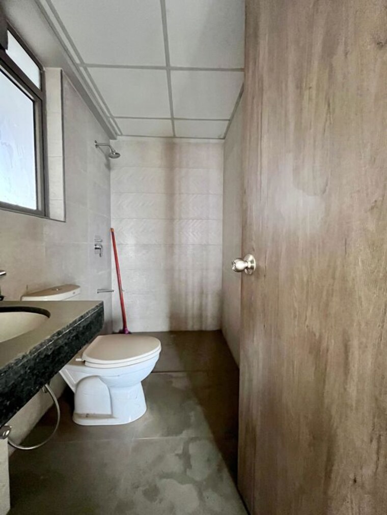 Kitchen, kalpataru-paramount-a 2 Bedroom 900 Sq.Ft. Apartment In Kapur Bawdi Thane 9732053