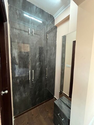 Furnished Amenities in 2 BHK Apartment at Shree Vardhman Victoria, Sector 70 – for Rent