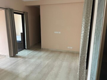 Room in 2 BHK Apartment at Shree Vardhman Victoria, Sector 70 – for Rent