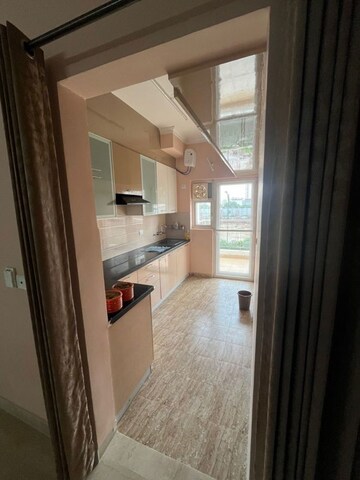 2 BHK Apartment For Rent in Shree Vardhman Victoria, Sector 70