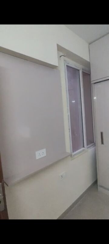 Room in 2 BHK Apartment at Shree Vardhman Green Court, Sector 90 – for Rent