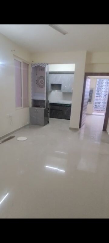 Room in 2 BHK Apartment at Shree Vardhman Green Court, Sector 90 – for Rent