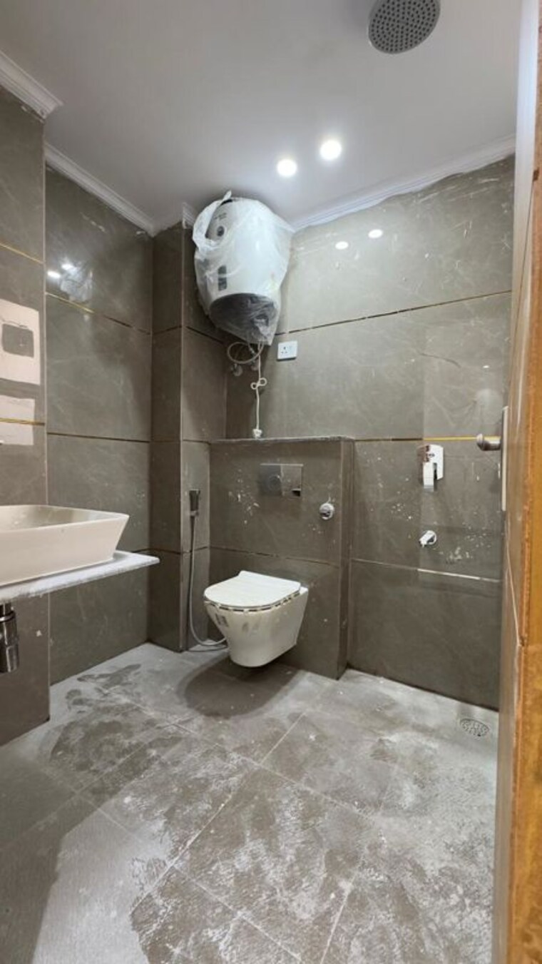 Bathroom, chattarpur 2 Bedroom 900 Sq.Ft. Builder Floor In Chattarpur Delhi 9732091