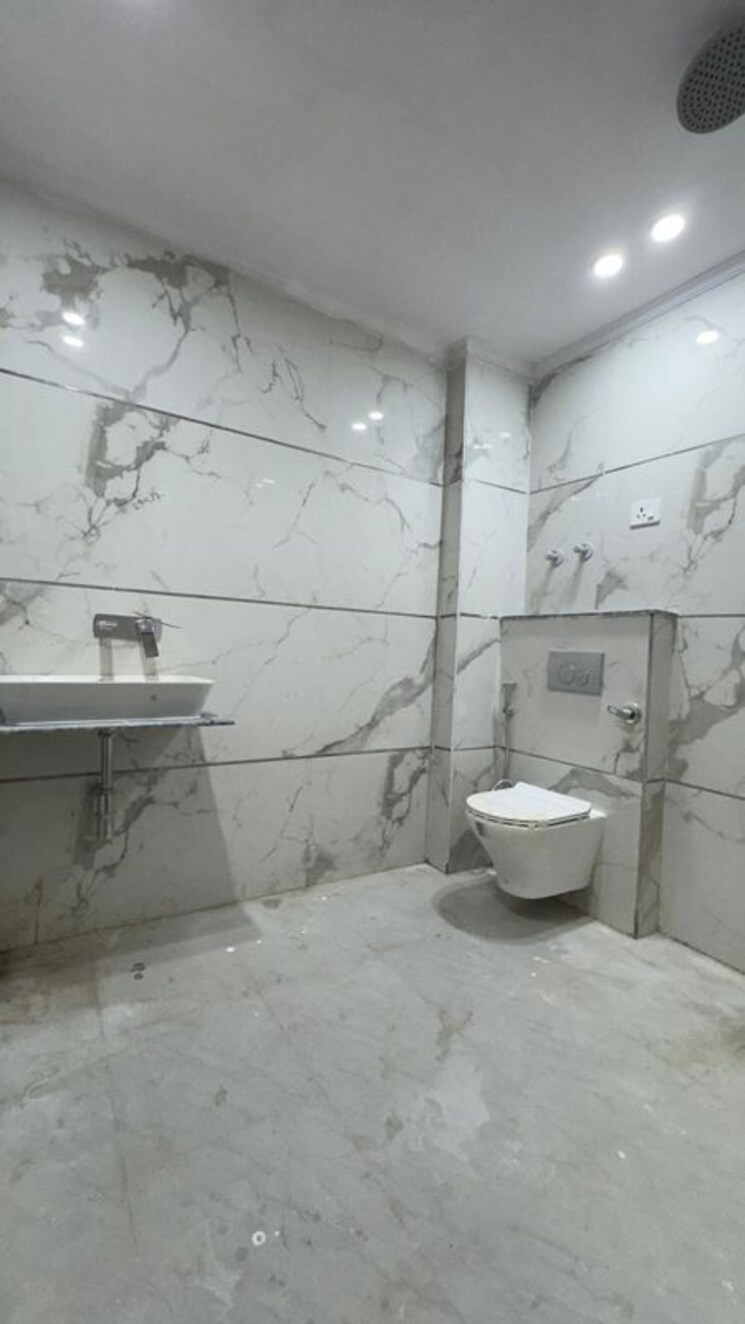 Bathroom, chattarpur 2 Bedroom 900 Sq.Ft. Builder Floor In Chattarpur Delhi 9732091