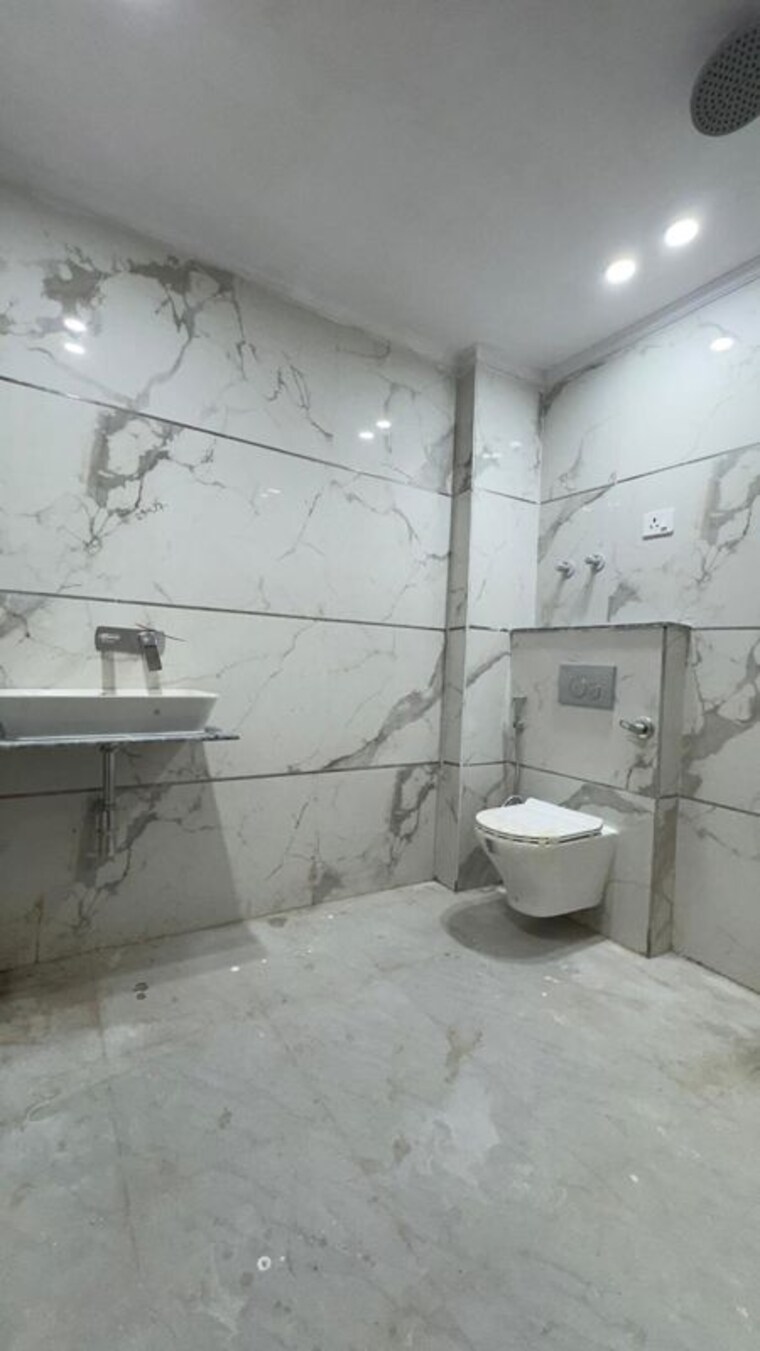Bathroom, chattarpur 2 Bedroom 900 Sq.Ft. Builder Floor In Chattarpur Delhi 9732091