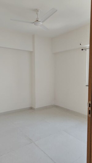 Room in 1 BHK Apartment at Amanora Adreno Towers, Hadapsar – for Sale