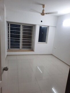 2 BHK Apartment For Sale in Colonnade Apartment