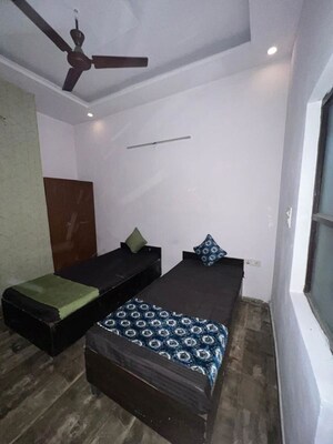 Room in  Pg at Sector 18 – for Rent