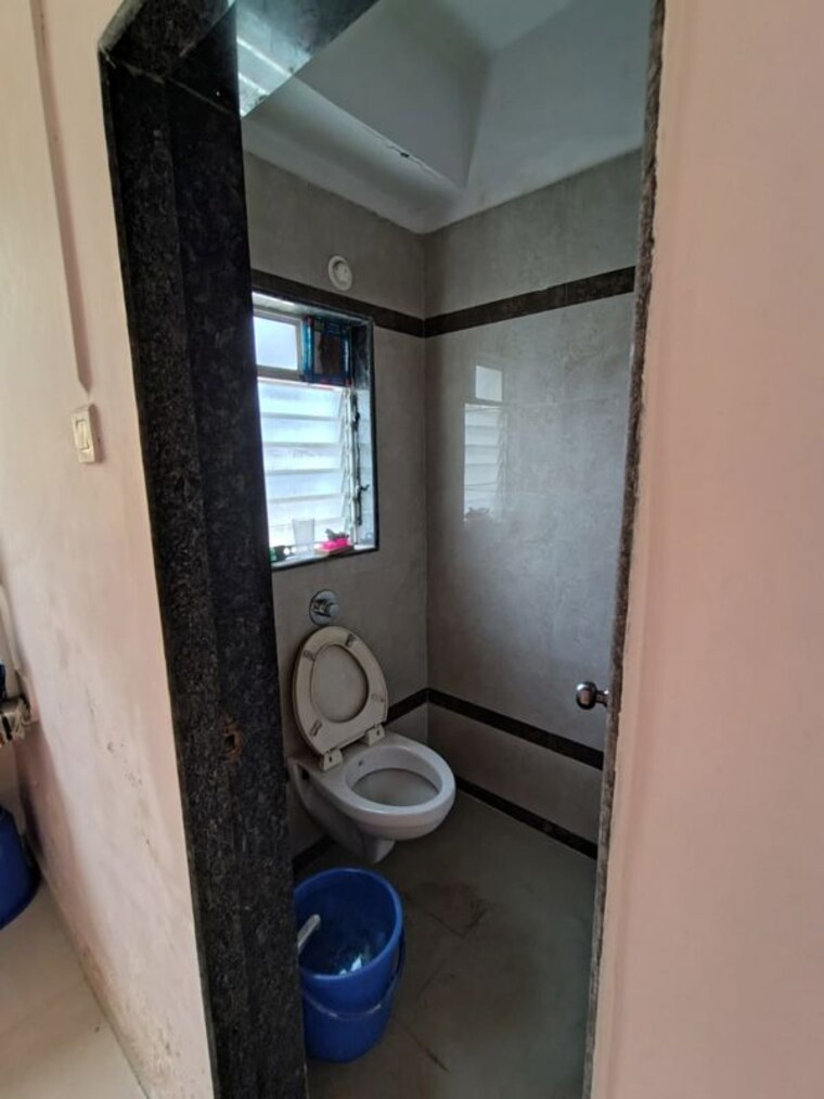 Bathroom, mulund west Commercial Office Space 550 Sq.Ft. In Mulund West Mumbai 9732173