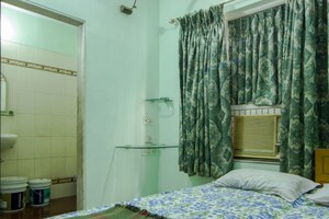 Bedroom in 5 BHK Independent House at Vashi Sector 28 – for Rent