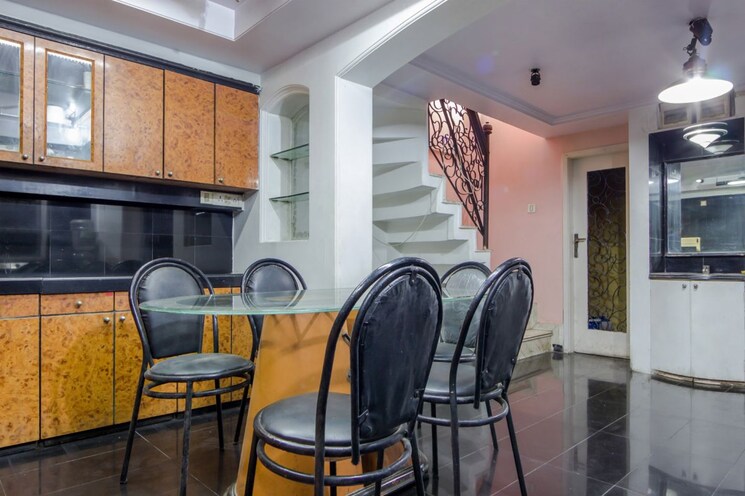 Living Room, vashi sector 28 5 Bedroom 5000 Sq.Ft. Independent House In Vashi Sector 28 Navi Mumbai 9732162