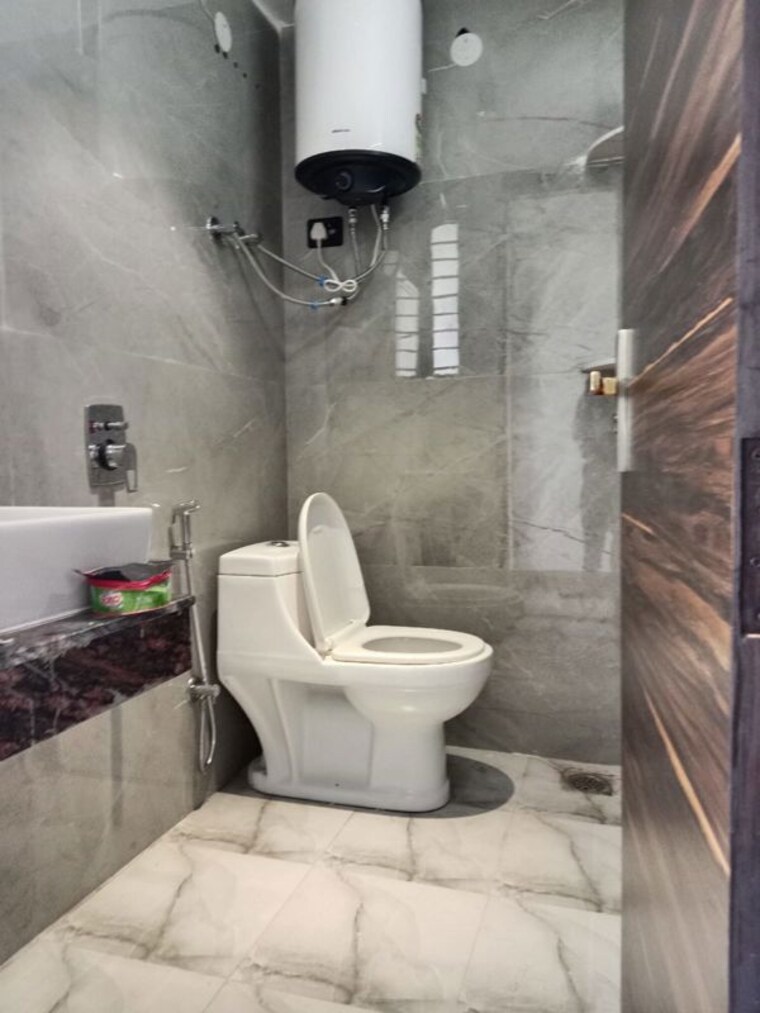 Bathroom, saket 2 Bedroom 900 Sq.Ft. Builder Floor In Saket Delhi 9732186