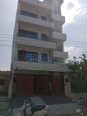Room in  Pg at Sector 144 – for Rent