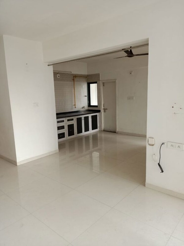 Room, makarba 2 Bedroom 1300 Sq.Ft. Apartment In Makarba Ahmedabad 9732194