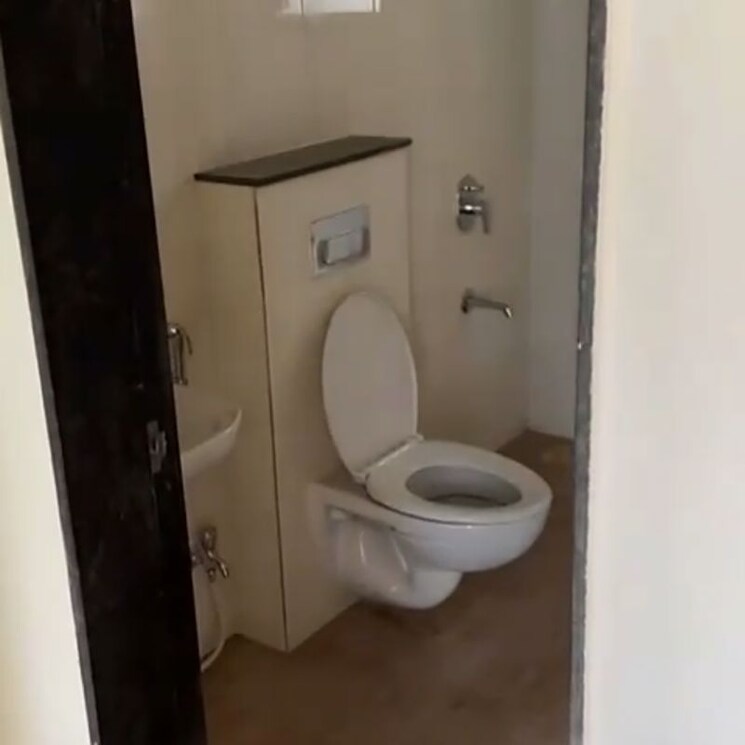 Bathroom, kolte-patil-life-republic-canvas 1 Bedroom 501 Sq.Ft. Apartment In Marunji Pune 9732195