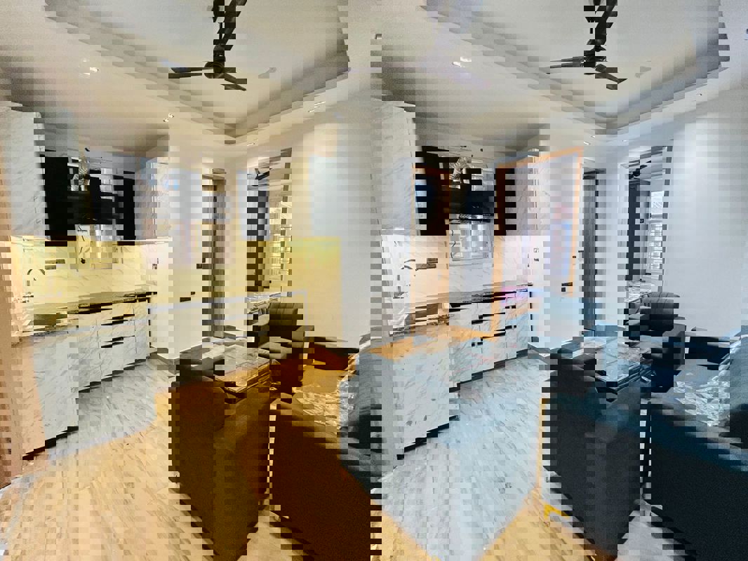 2 BHK Builder Floor For Rent in Saket