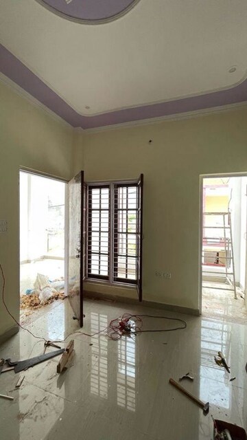 Room in 2 BHK Independent House at Deva Road – for Sale