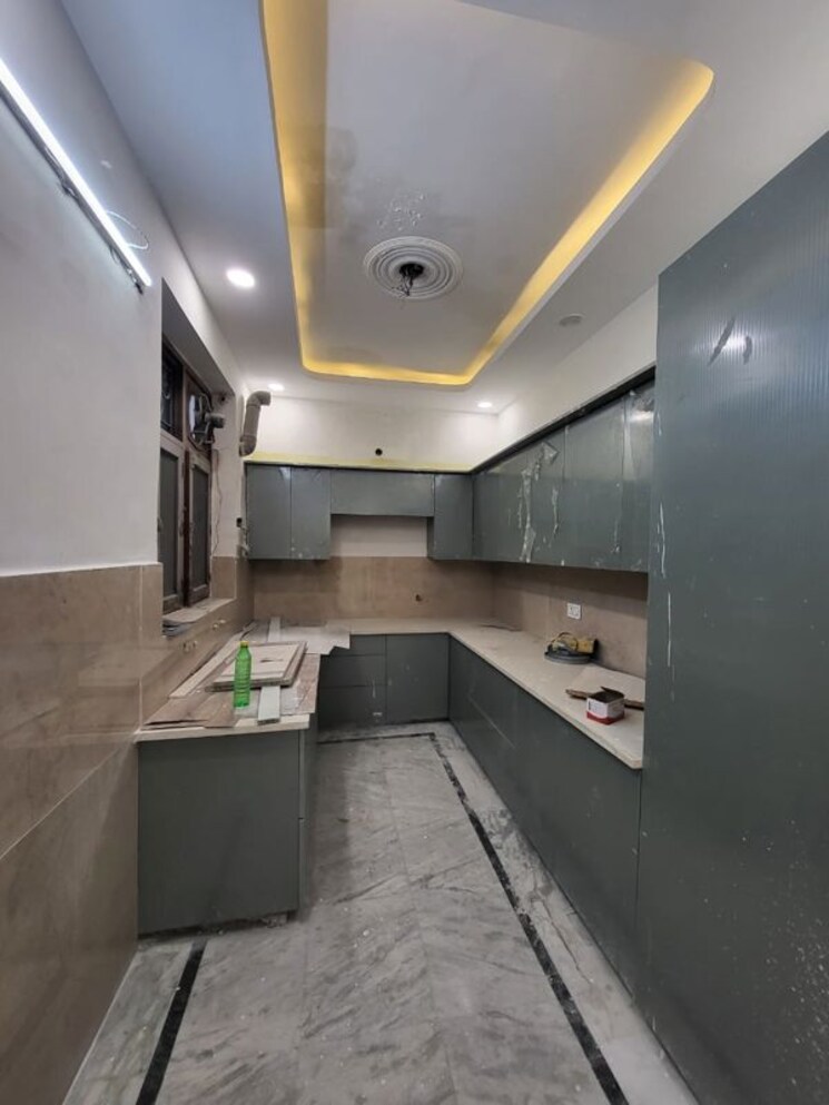 Kitchen, green fields colony 4 Bedroom 350 Sq.Yd. Builder Floor In Green Fields Colony Faridabad 9732252