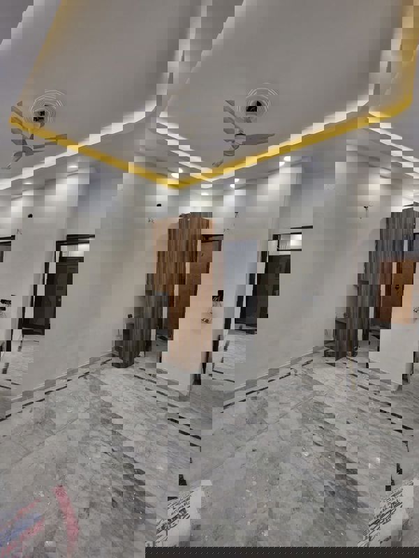 4 BHK + Pooja Room,Servant Room,Study Room,Extra Room Builder Floor For Rent in Green Fields Colony