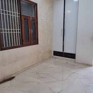 Room in 3 BHK Apartment at Gulshan Gc Centrum, Ashiana Greens – for Rent