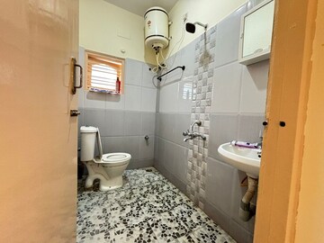 Bathroom in 1 BHK Builder Floor at New Thippasandra – for Rent