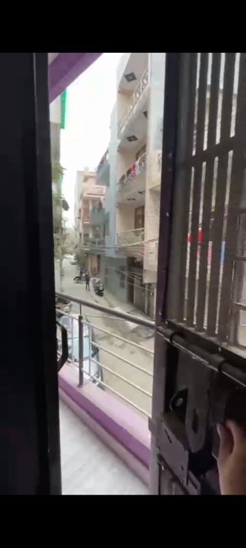 Balcony in 3 BHK Builder Floor at Mahavir Enclave 1 – for Rent