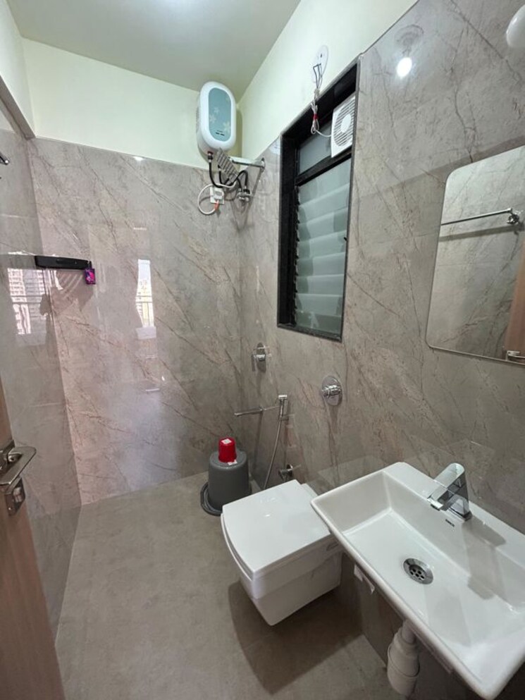 Bathroom, goregaon-vivan 1 Bedroom 420 Sq.Ft. Apartment In Goregaon West Mumbai 9732366