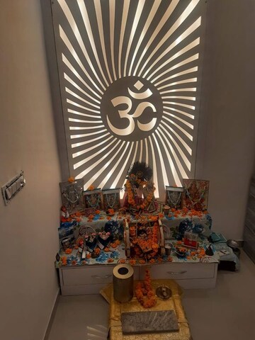 Furnished Amenities in 3.5 BHK Apartment at Windsor Paradise 2, Raj Nagar Extension – for Sale