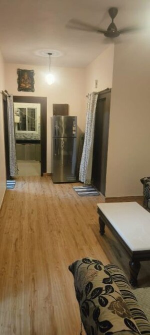 Room in 4 BHK Apartment at Duplex Heights, Andheri West – for Rent