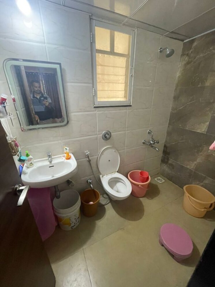 Bathroom, saheel-itrend-life 2 Bedroom 761 Sq.Ft. Apartment In Wakad Pune 9732412