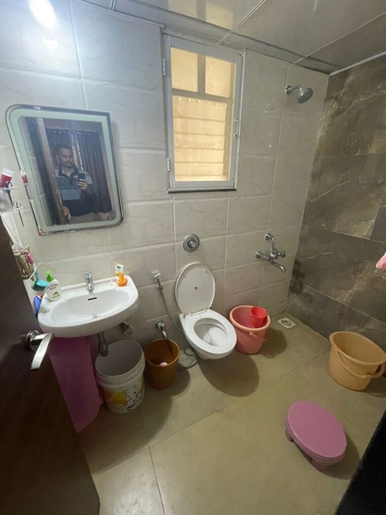 Bathroom, saheel-itrend-life 2 Bedroom 761 Sq.Ft. Apartment In Wakad Pune 9732412