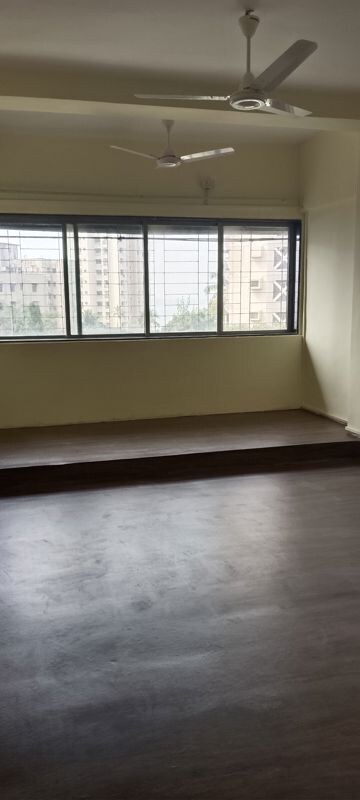 Room in 1 BHK Apartment at Savera CHS Andheri, Andheri West – for Rent
