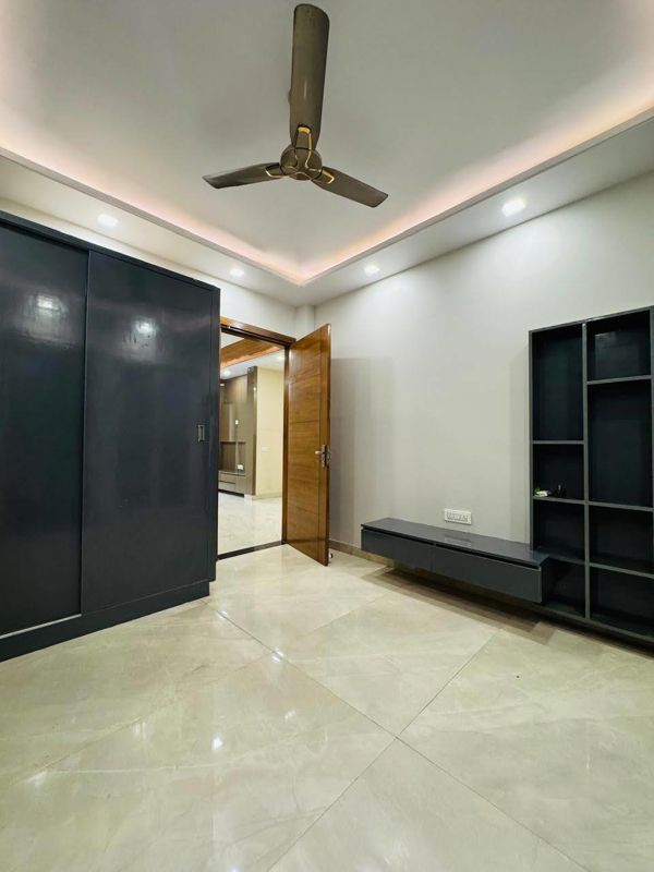 2 BHK + Extra Room 995 Sq.Ft. Apartment in Proview Officer City 2