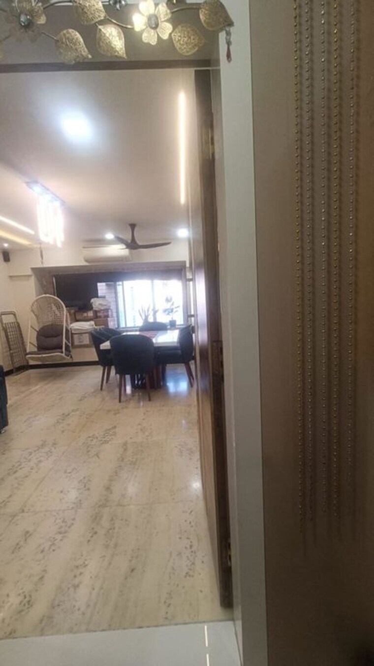 Room, borivali west 3 Bedroom 1100 Sq.Ft. Apartment In Borivali West Mumbai 9732476