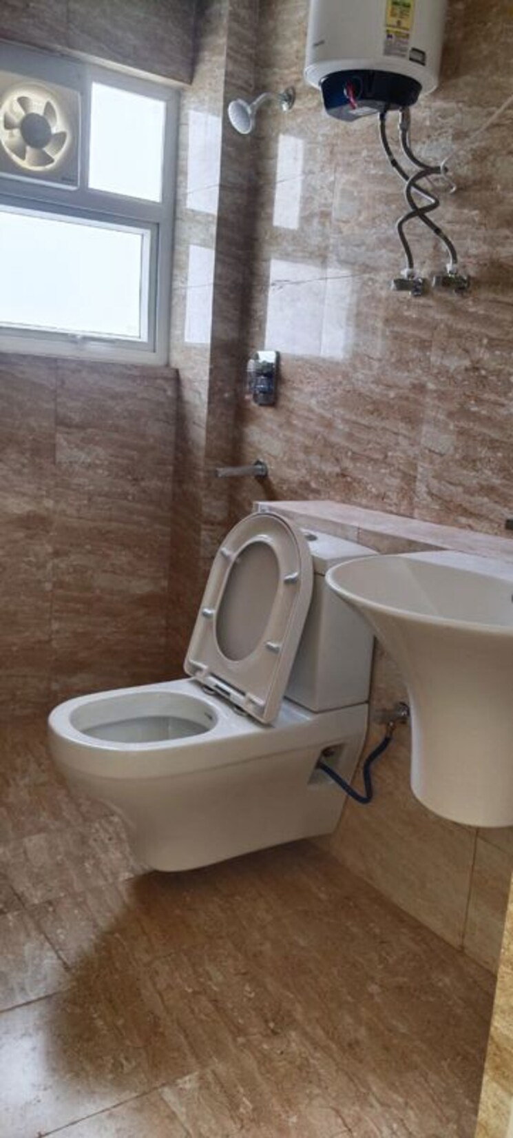 Bathroom, shree-vardhman-victoria 3.5 Bedroom 1950 Sq.Ft. Apartment In Sector 70 Gurgaon 9732548