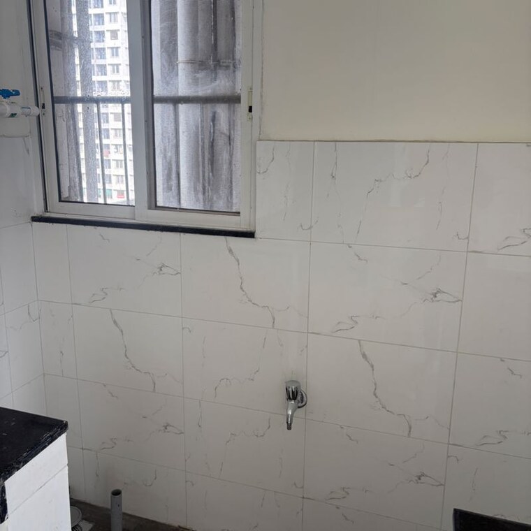 Bathroom, kolte-patil-life-republic-oro-avenue 1 Bedroom 450 Sq.Ft. Apartment In Kasarsai Pune 9732550